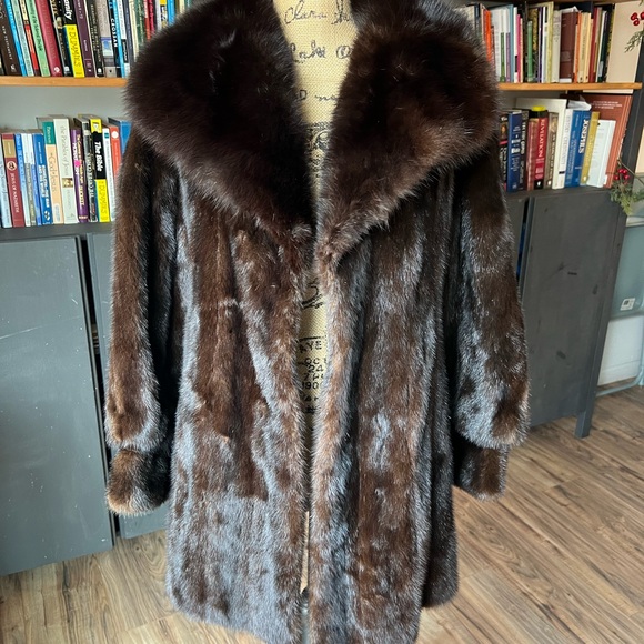 Elegant Dark Brown Teddy Jacket - Picture 4 of 8